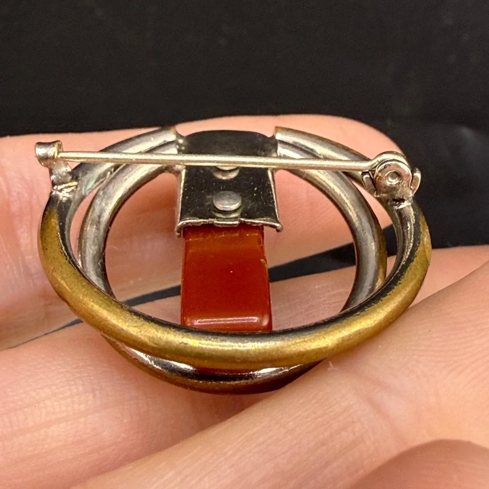 Vintage Bakelite Brooch Gold Tone Round